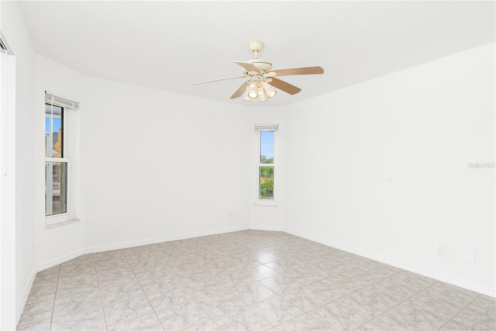 18882 Ayrshire Cir Property Photo 23