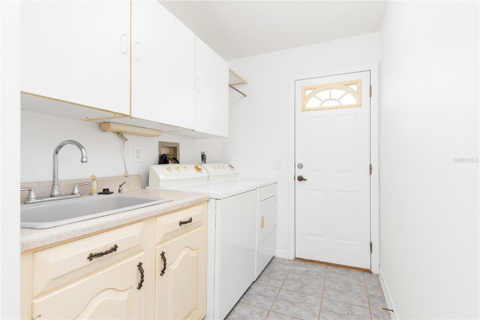 18882 Ayrshire Cir Property Photo 26