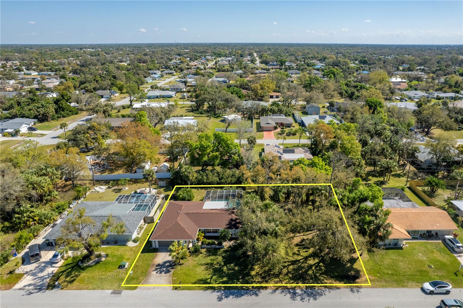 1150 WINSTON ST Property Photo 1