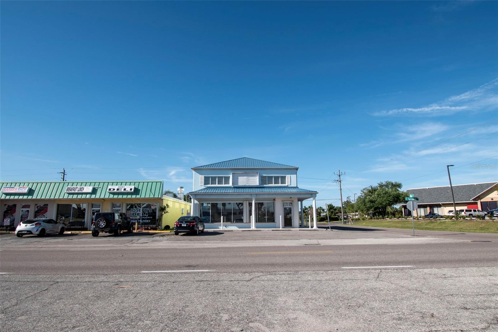 3221 Tamiami Trl Property Photo 1
