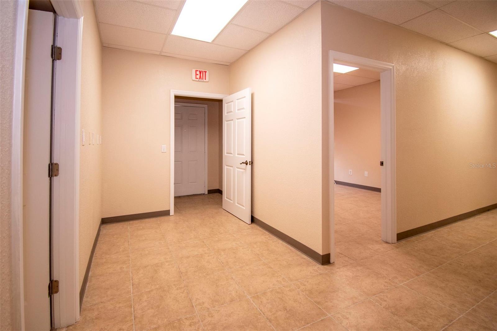 3221 Tamiami Trl Property Photo 13