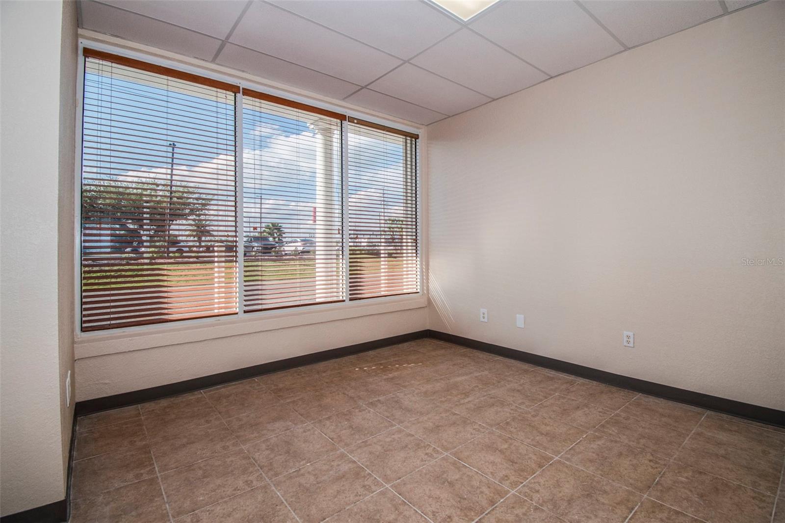 3221 Tamiami Trl Property Photo 28