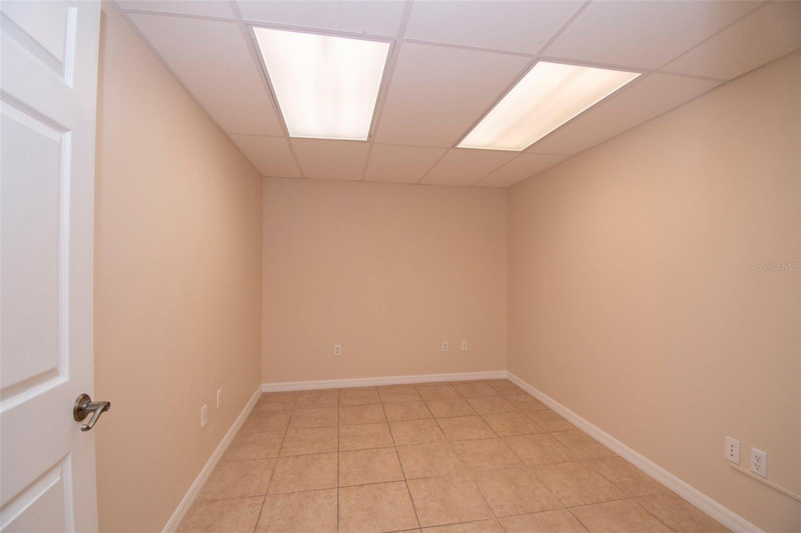 3221 Tamiami Trl #16 Property Photo 8