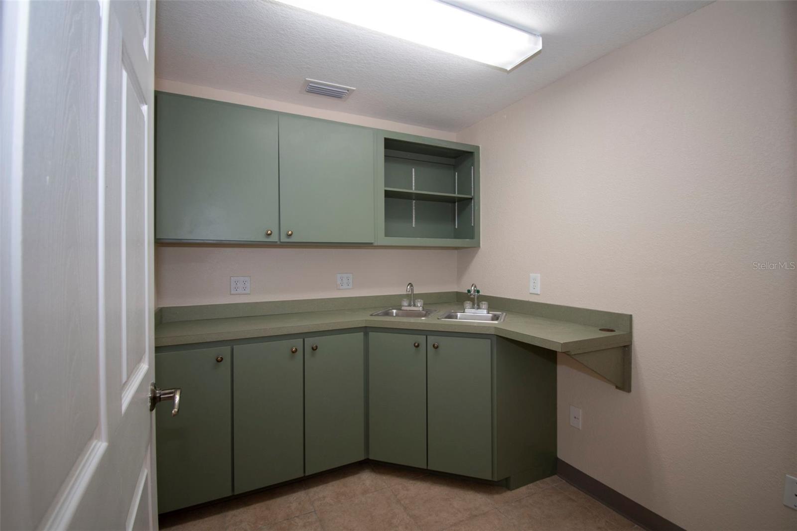 3221 Tamiami Trl #16 Property Photo 19