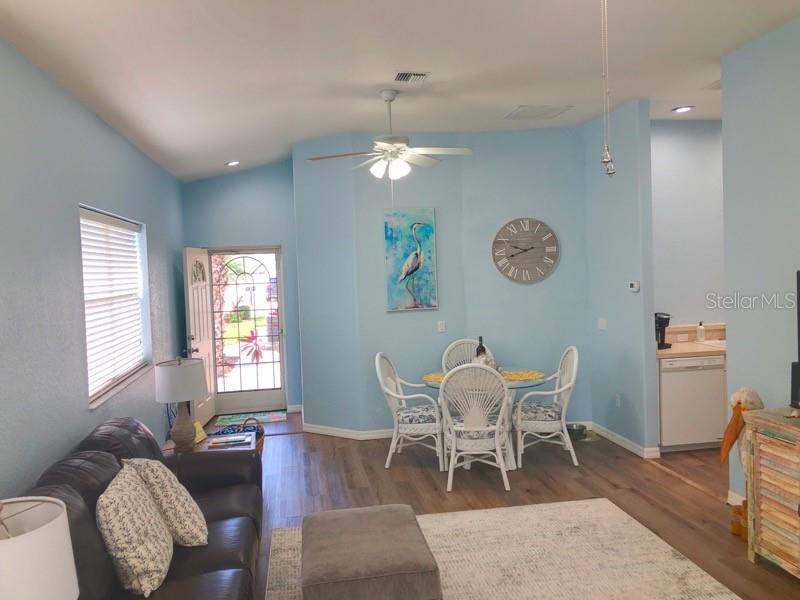1211 Hot Springs Pt Property Photo 3