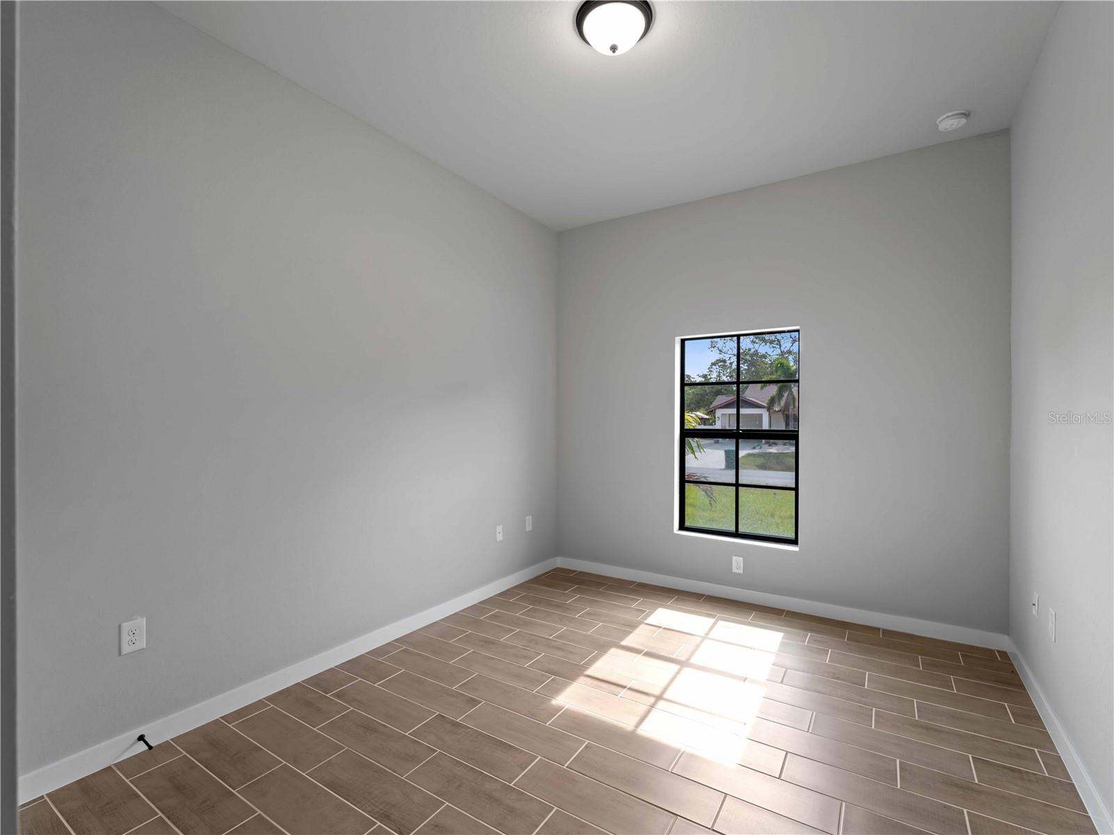 3376 Dunbar St Property Photo 37