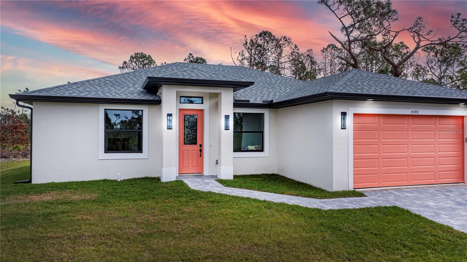 22528 MINERVA AVE Property Photo 1