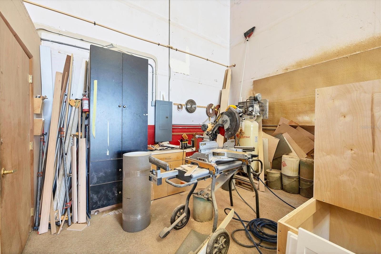 4240 James St Property Photo 10