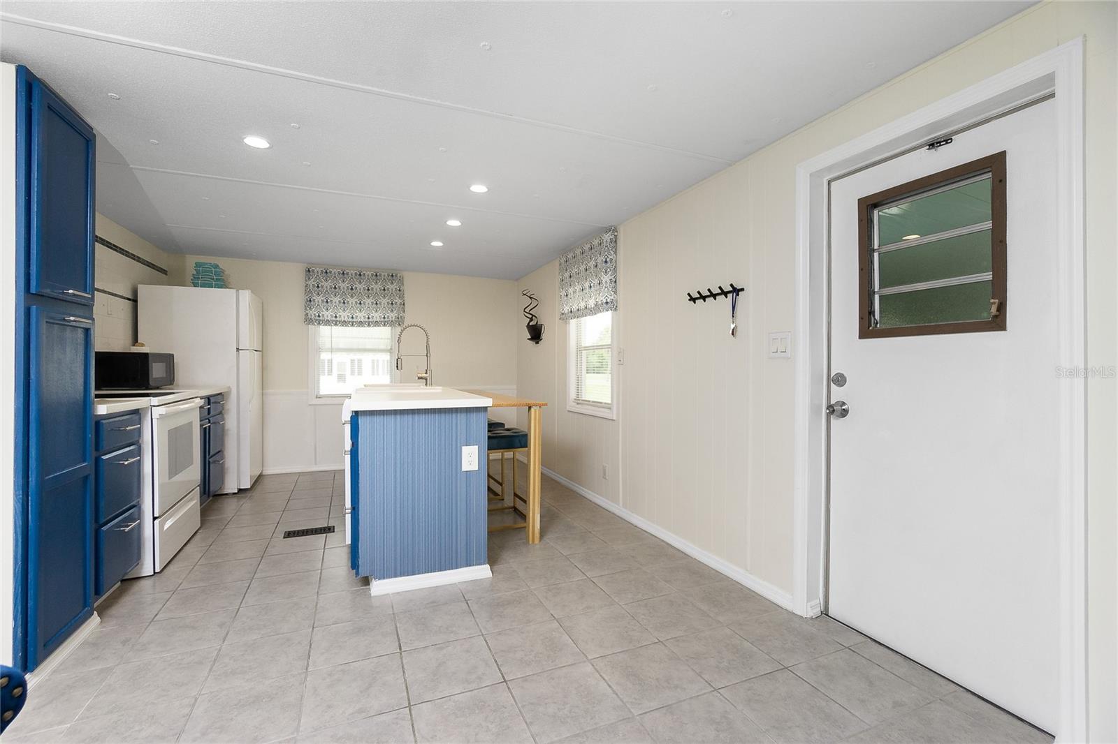 7436 Arbela St Property Photo 8