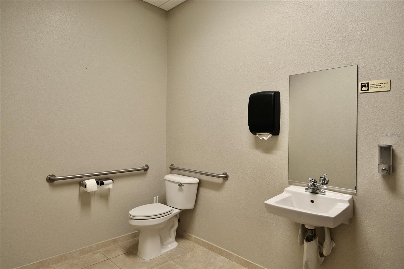 1032 Tamiami Trl #7 Property Photo 12