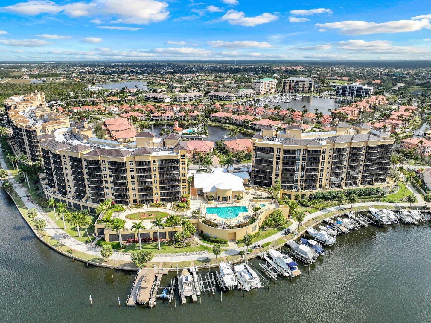 3313 Sunset Key Cir #404 Property Photo 3