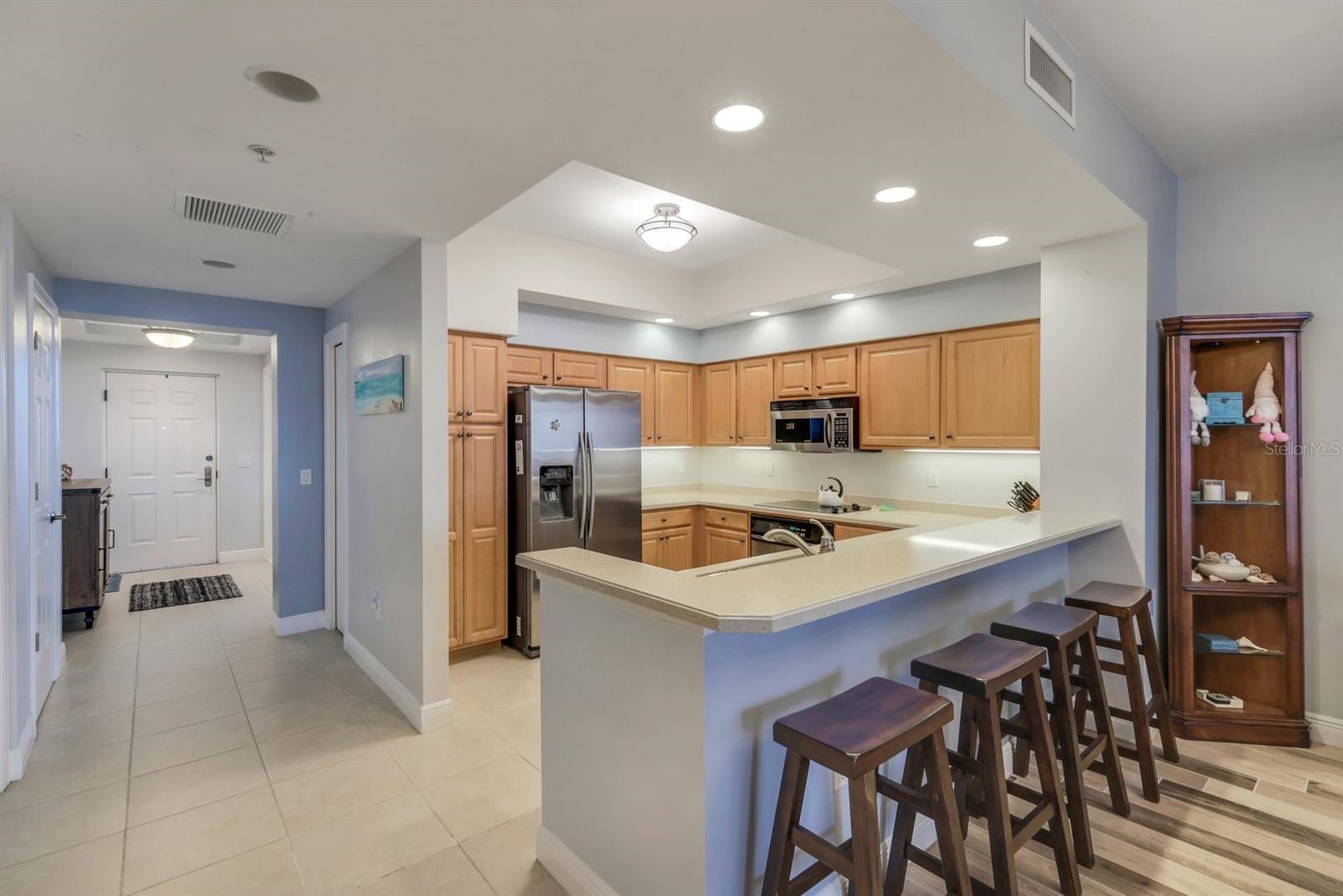 3313 Sunset Key Cir #404 Property Photo 8