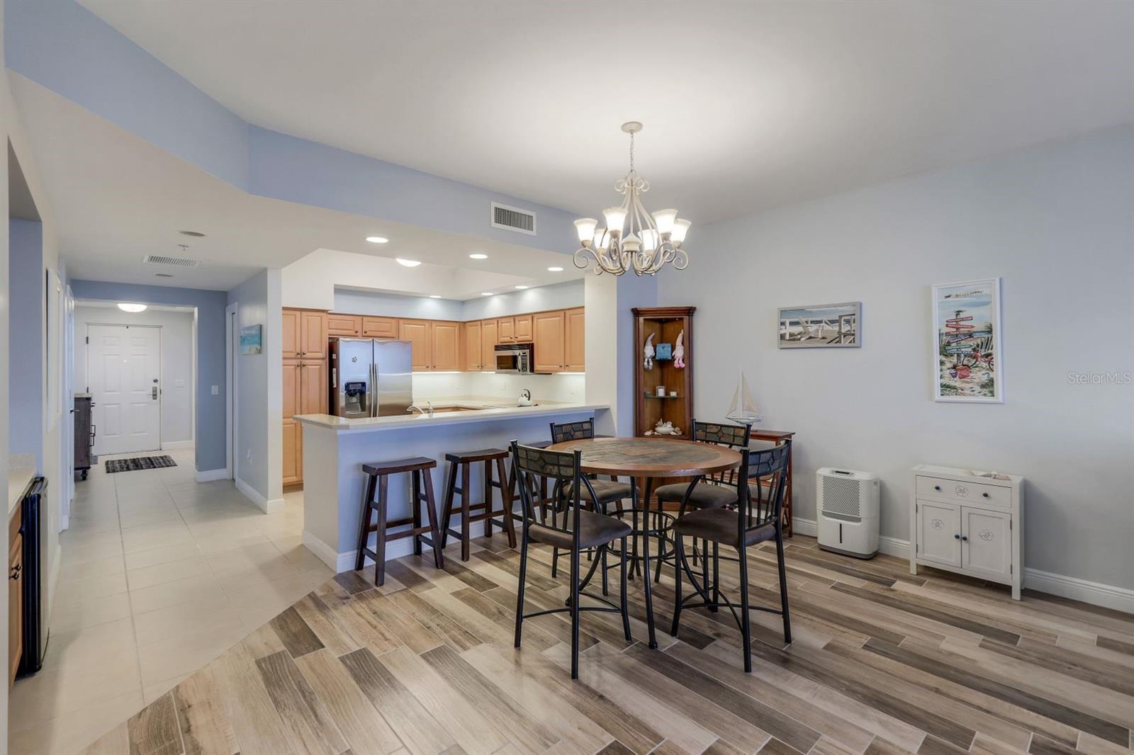 3313 Sunset Key Cir #404 Property Photo 9