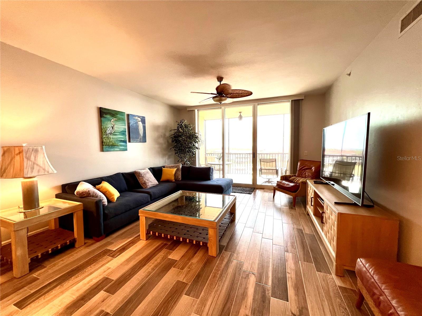 3313 Sunset Key Cir #404 Property Photo 11