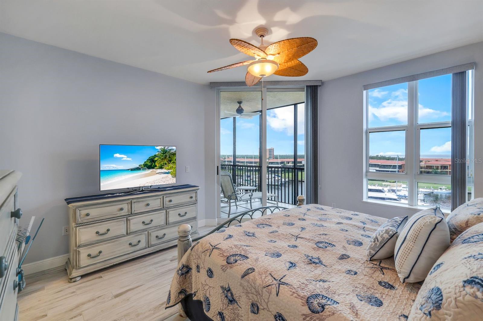 3313 Sunset Key Cir #404 Property Photo 15