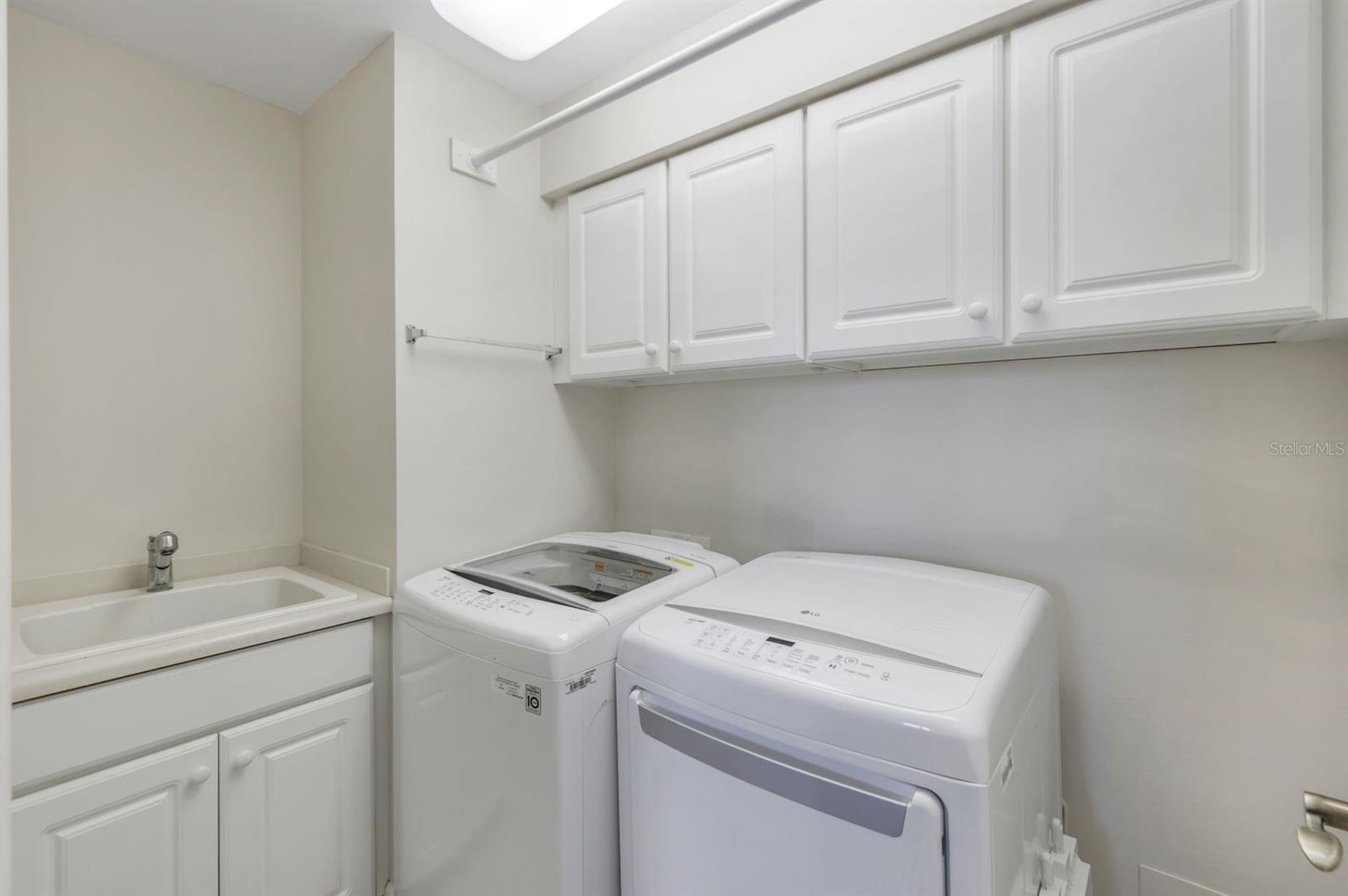 3313 Sunset Key Cir #404 Property Photo 20