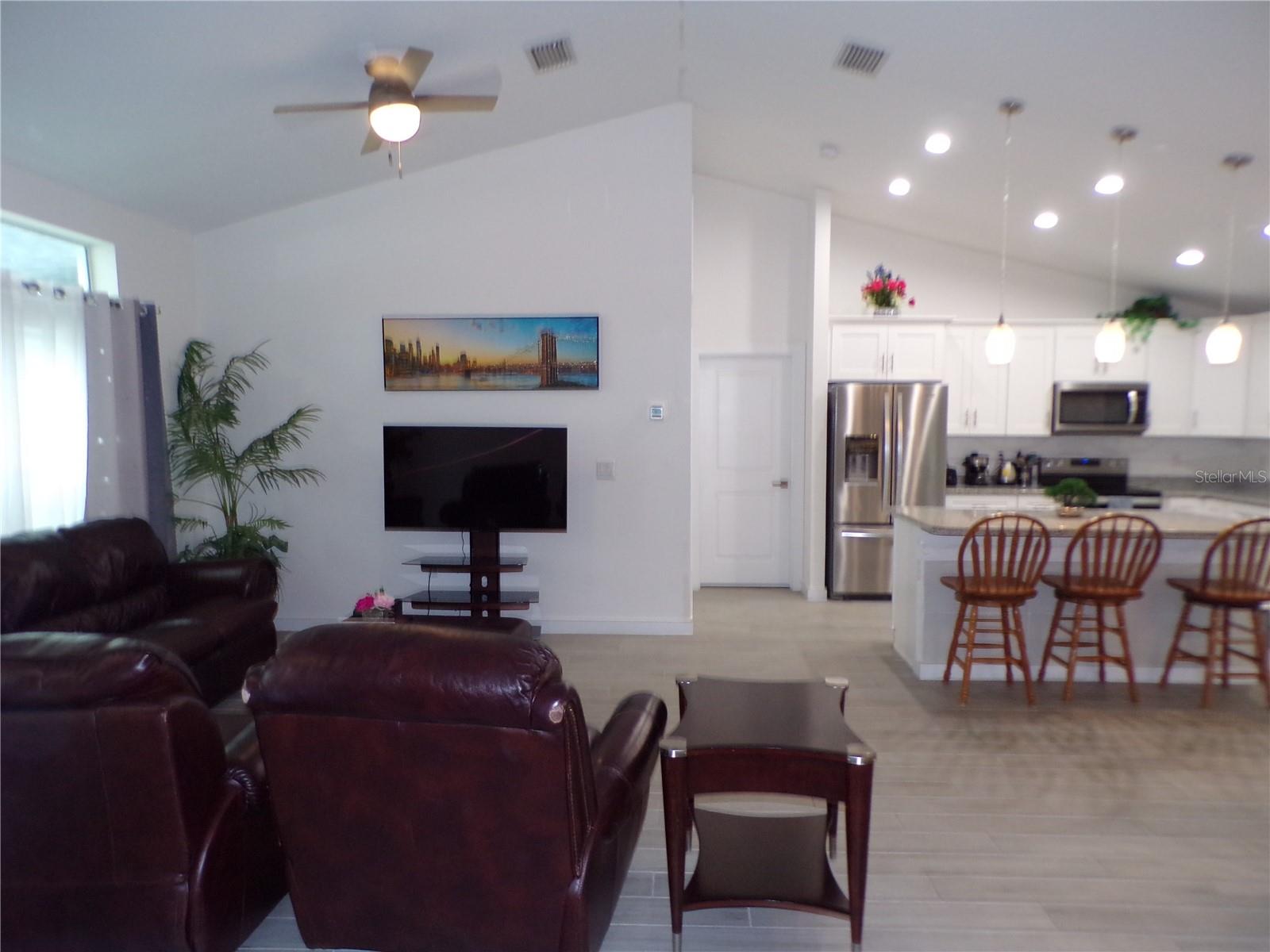 326 Millport St Nw Property Photo 5