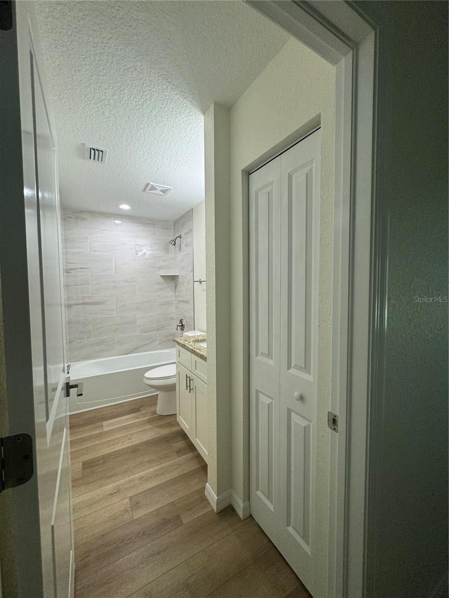 516 Clark Ln Property Photo 18