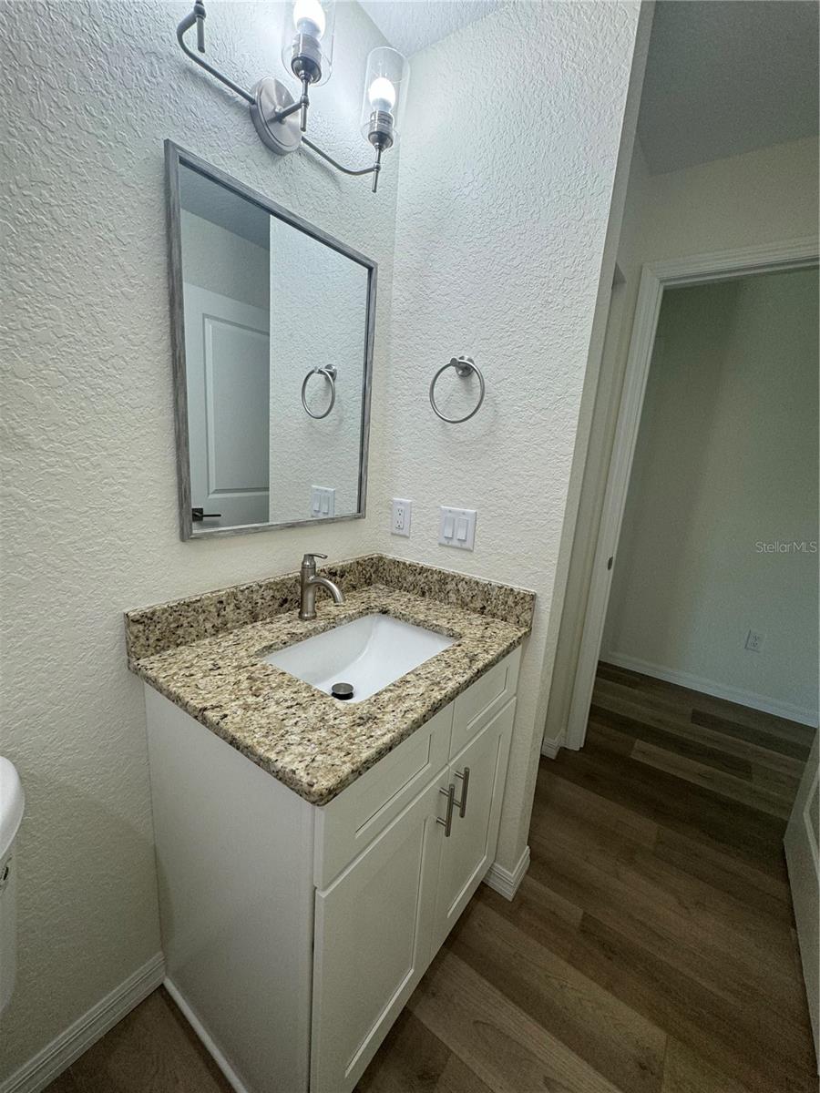 516 Clark Ln Property Photo 20