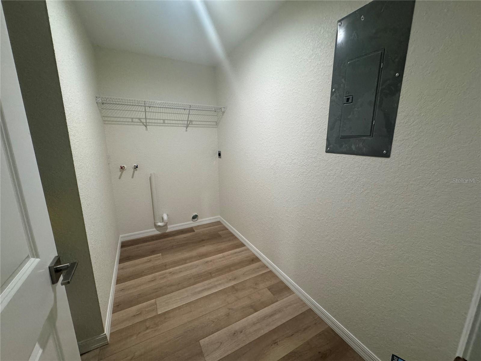 516 Clark Ln Property Photo 21