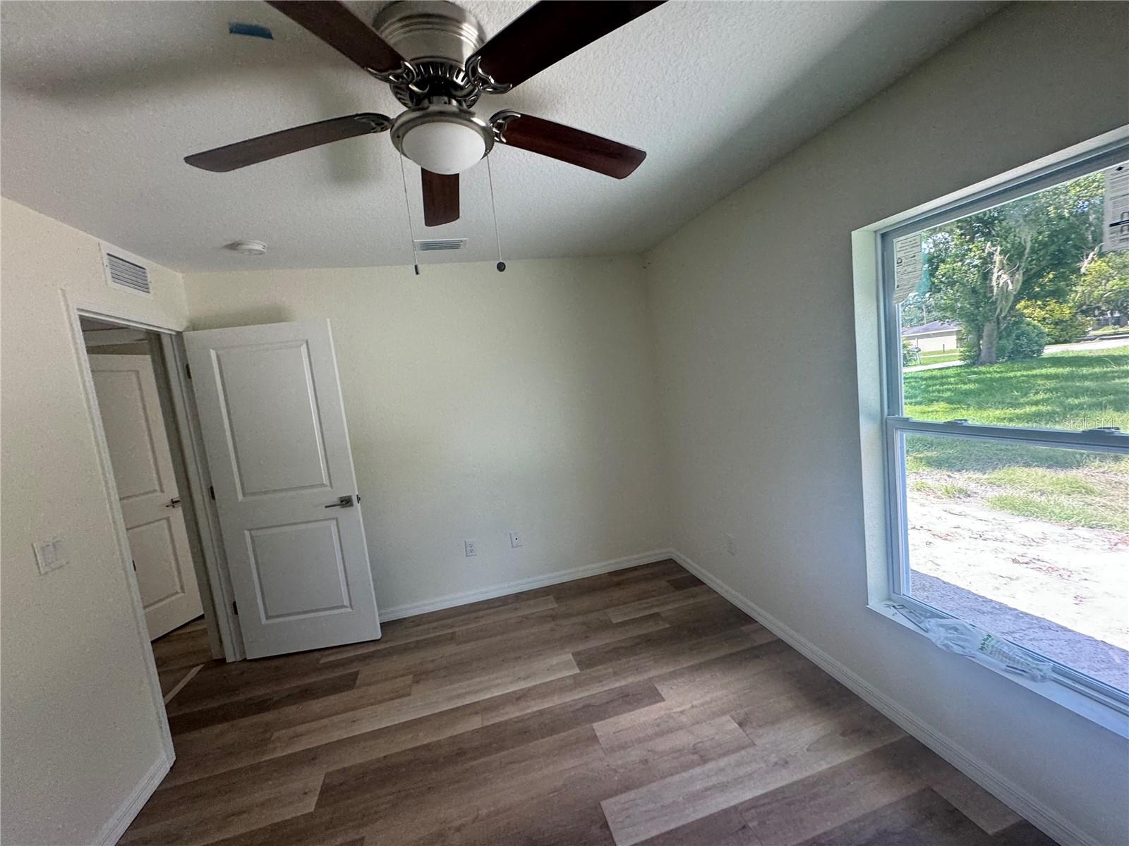 516 Clark Ln Property Photo 25