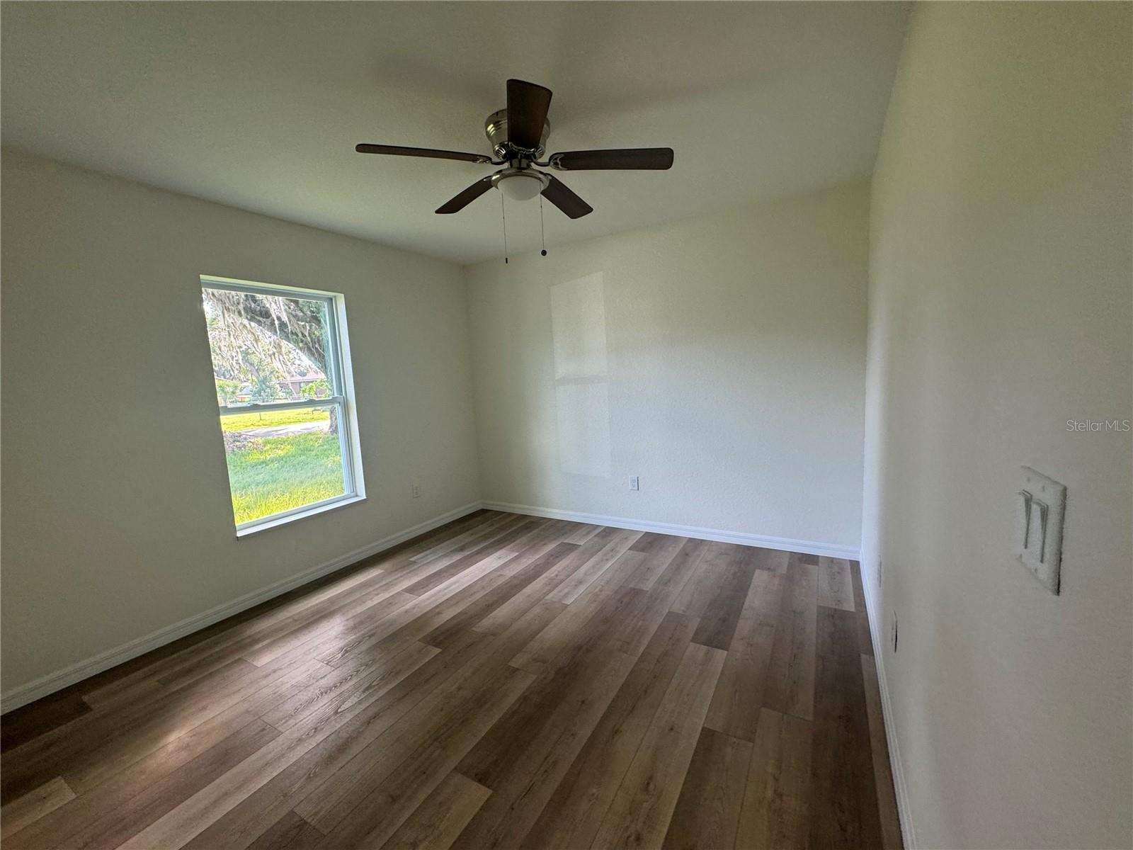 516 Clark Ln Property Photo 33