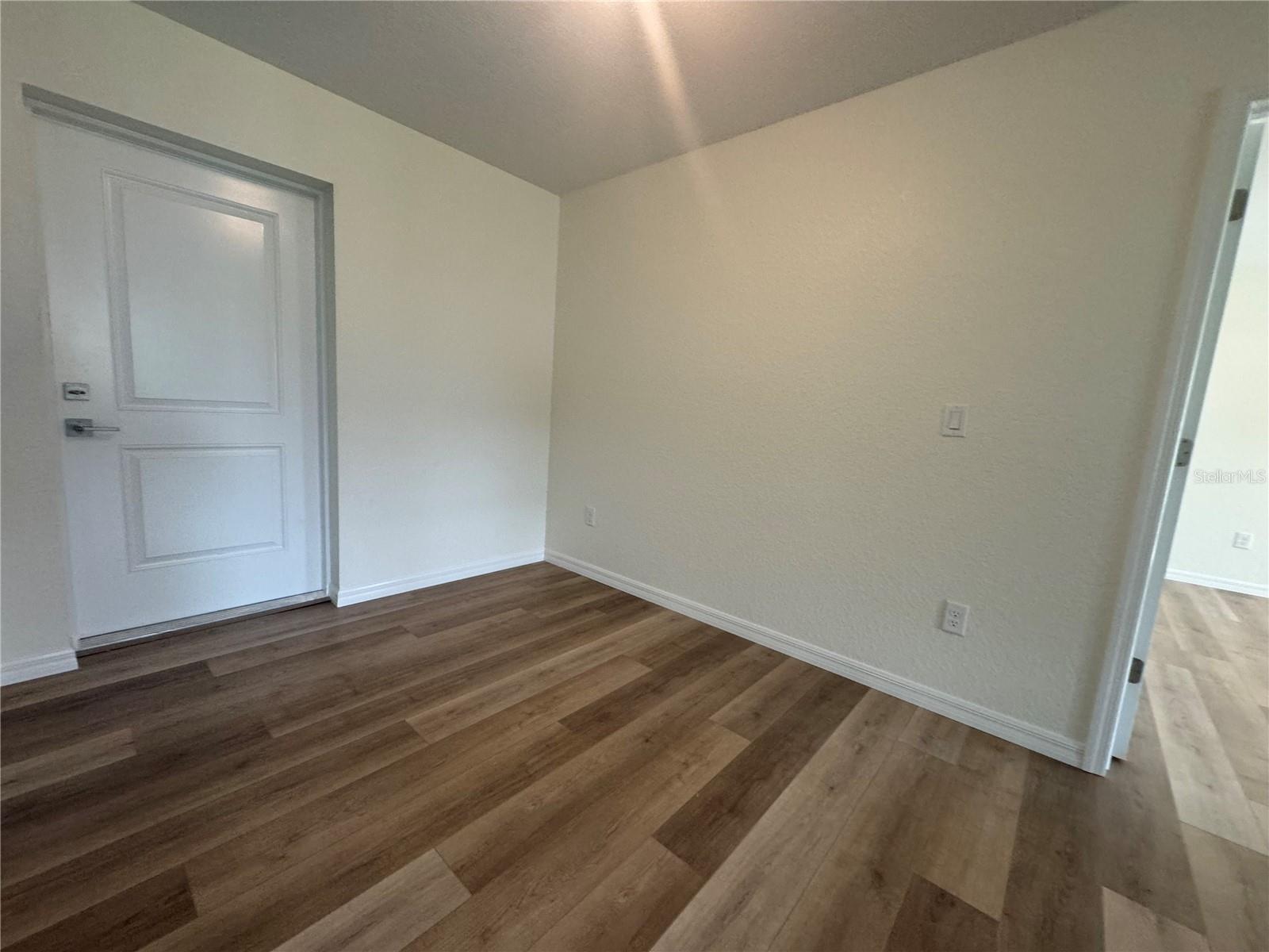 516 Clark Ln Property Photo 35