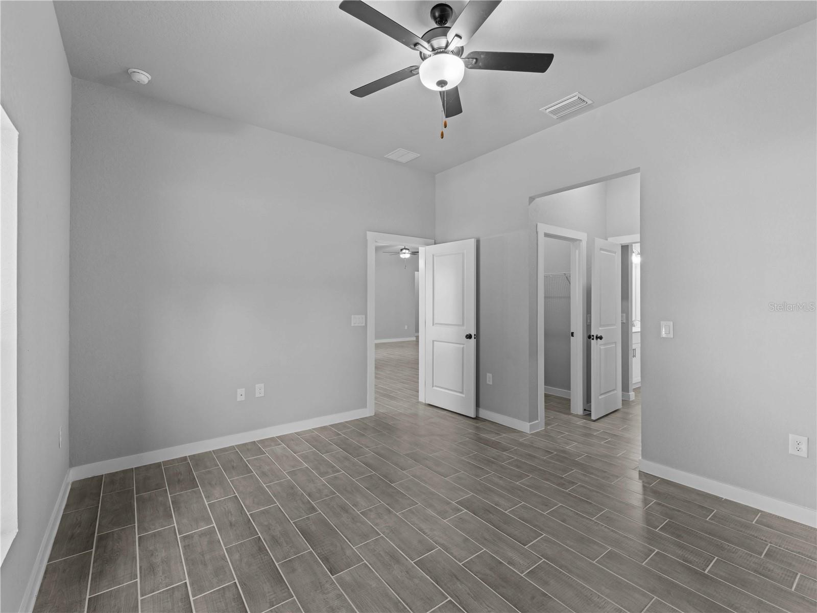 3377 Audette St Property Photo 16
