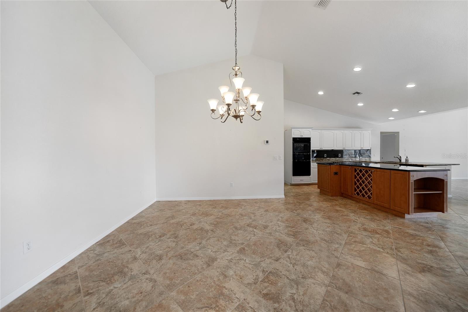 446 Valletta Ct Property Photo 12