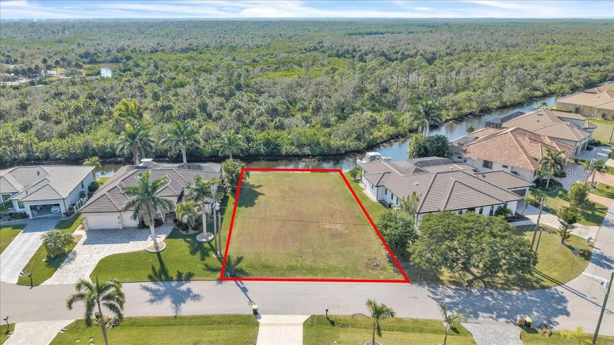 5025 Palermo Dr Property Photo 2