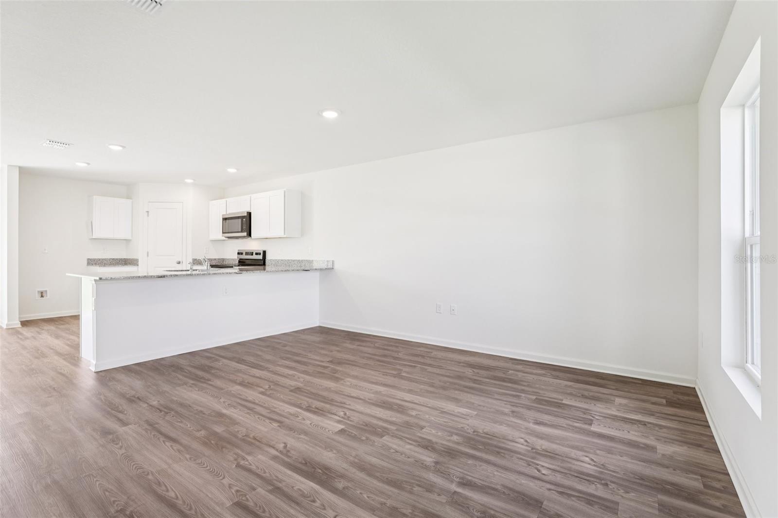 1813 Grassmere St Property Photo 7