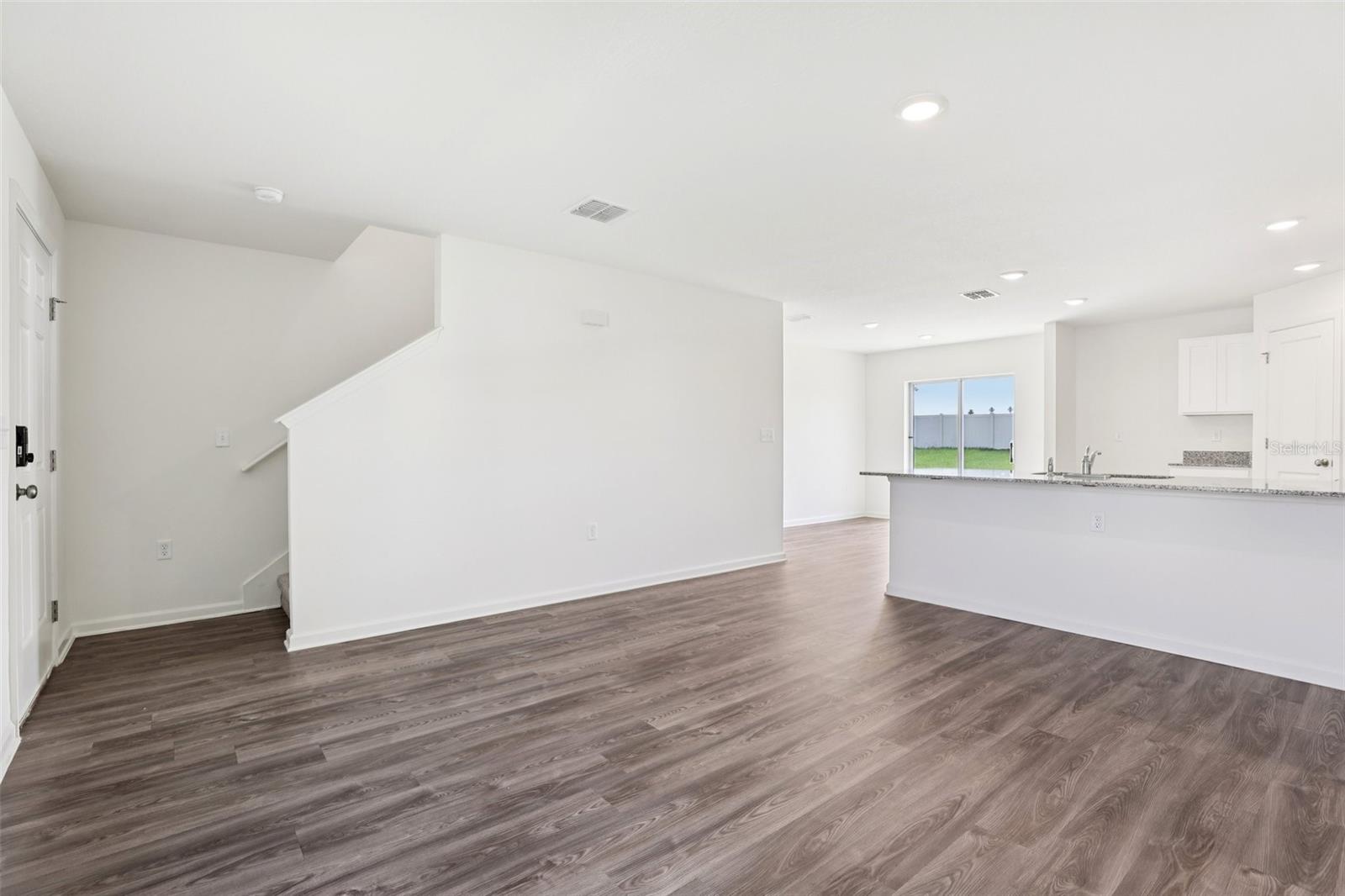 1813 Grassmere St Property Photo 8