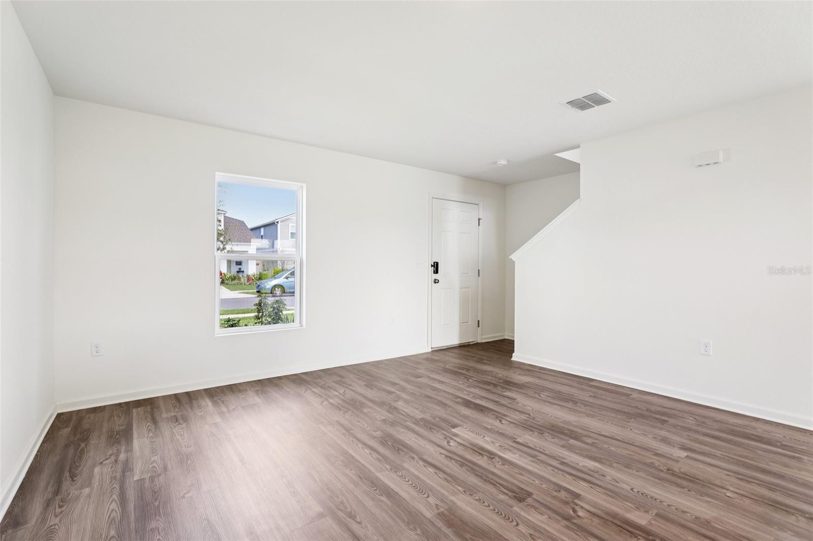 1813 Grassmere St Property Photo 9