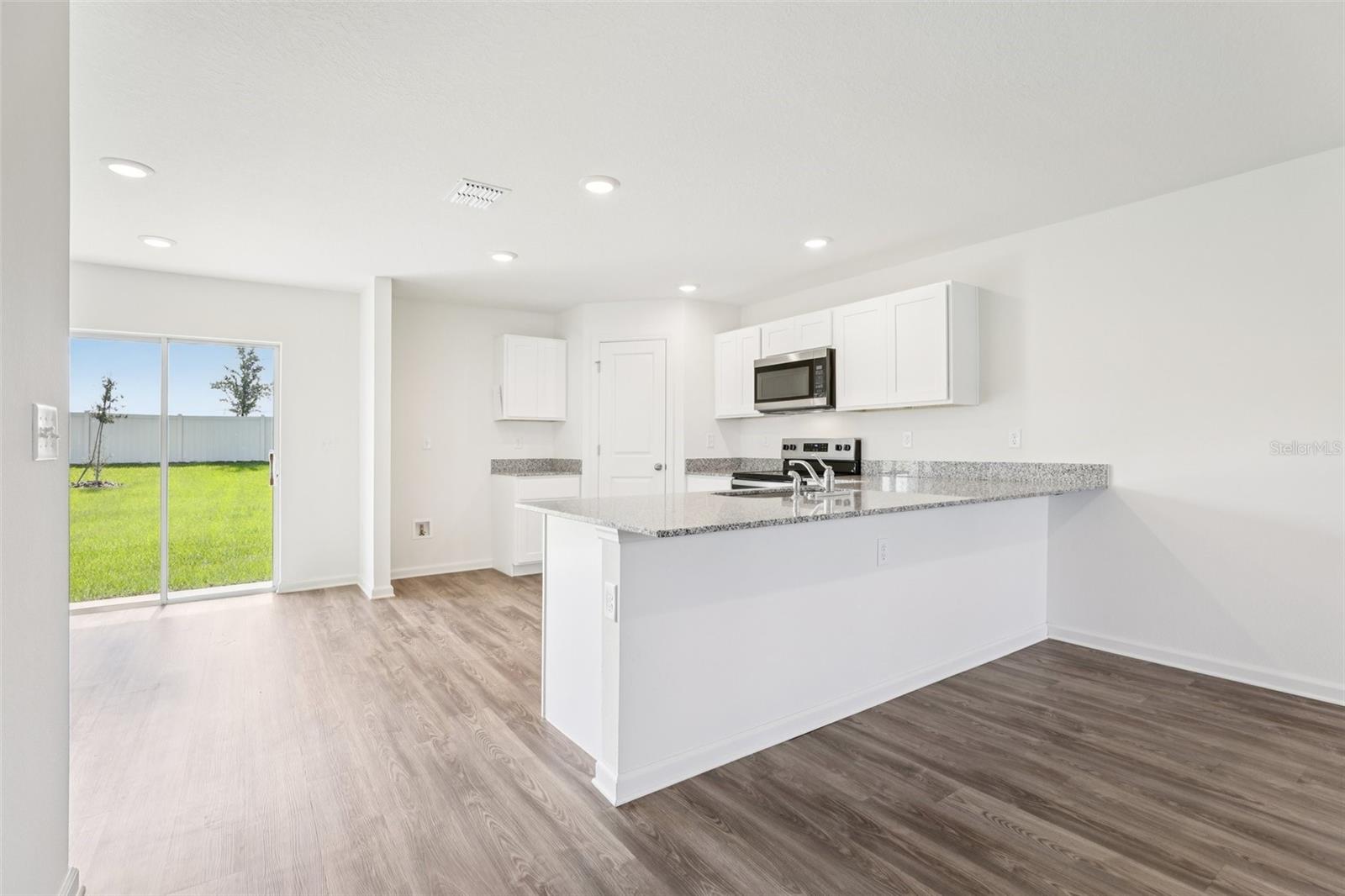 1813 Grassmere St Property Photo 11