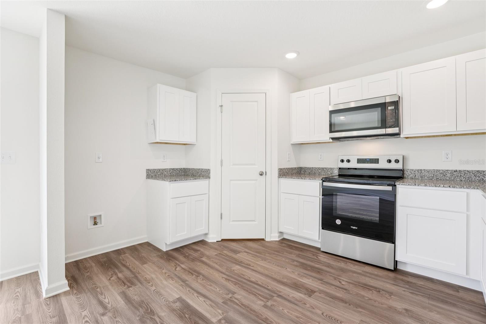 1813 Grassmere St Property Photo 13