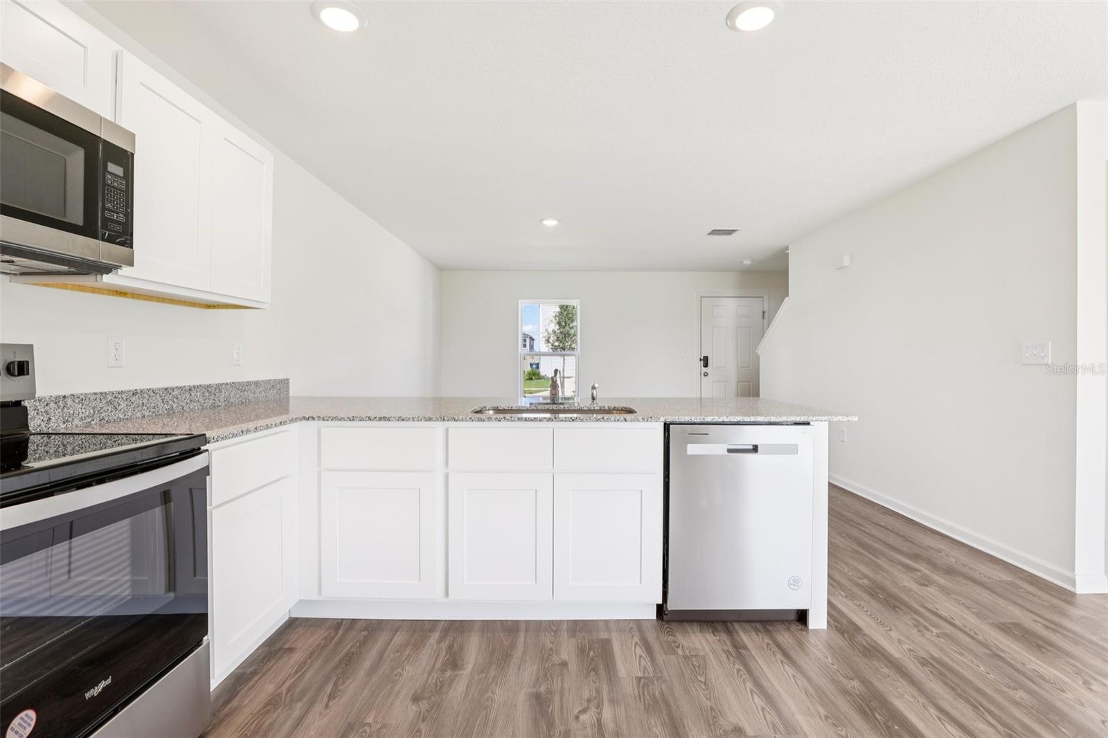 1813 Grassmere St Property Photo 14