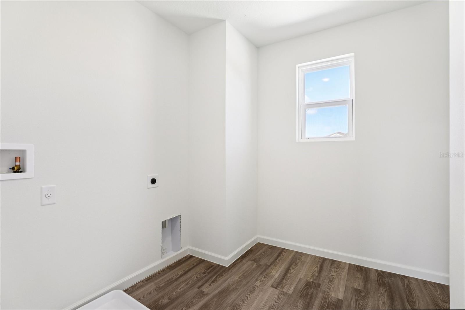 1813 Grassmere St Property Photo 27