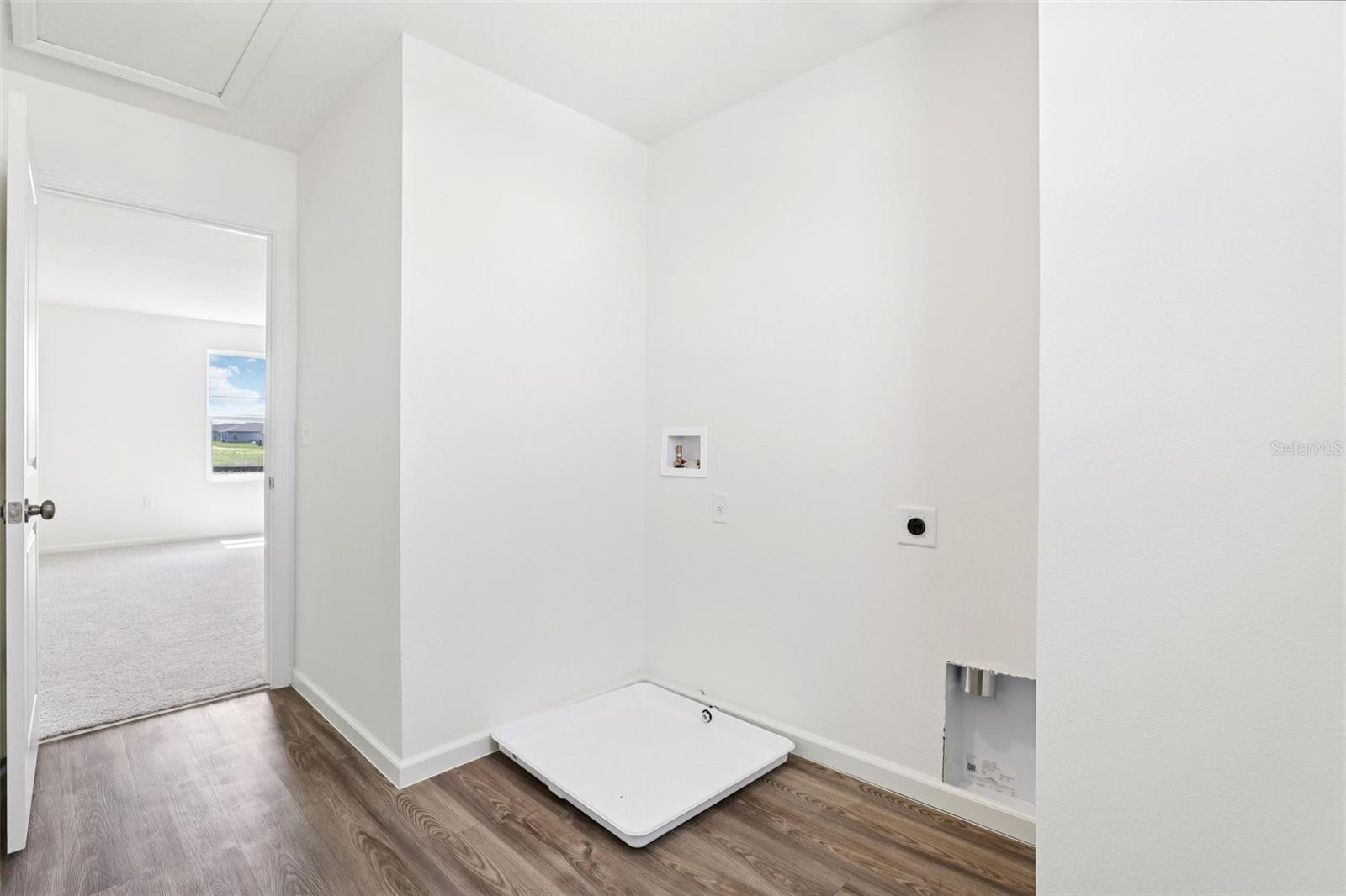 1813 Grassmere St Property Photo 28