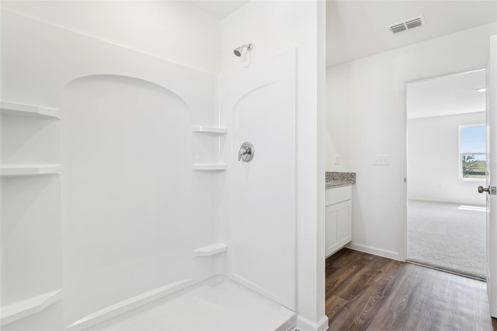 1813 Grassmere St Property Photo 34