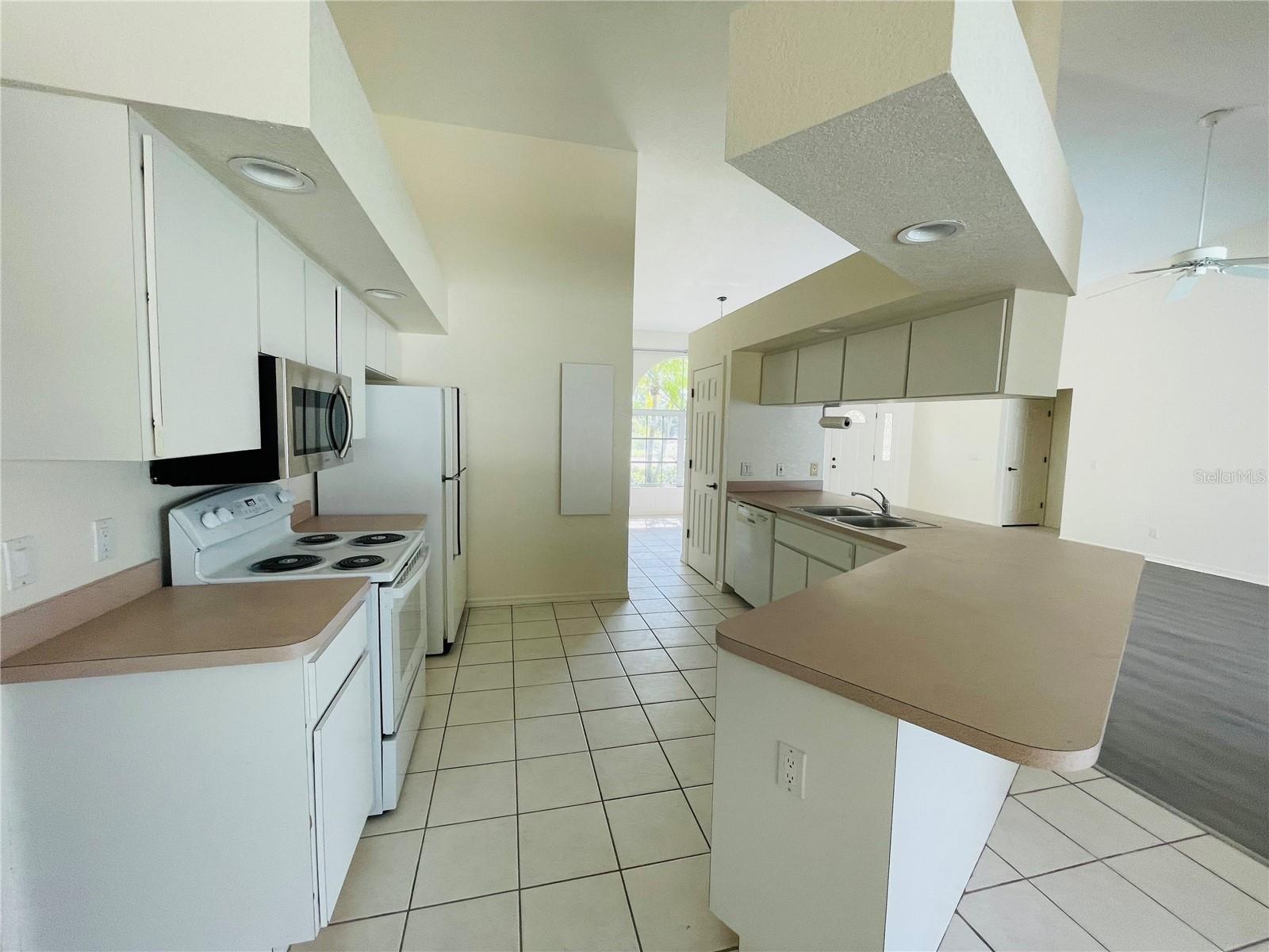 515 Allworthy St Property Photo 12