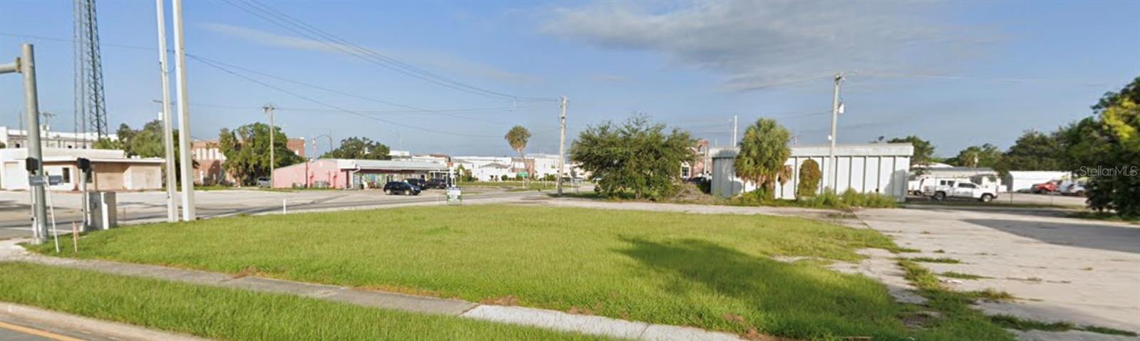 103 N Brevard Ave Property Photo 3