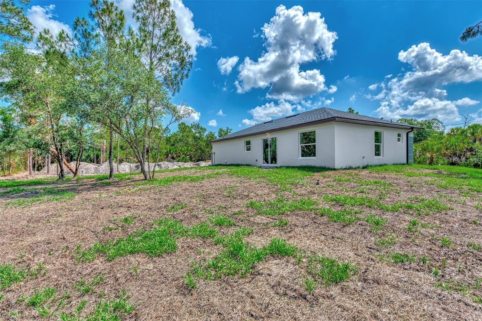 4637 Corbett Ln Property Photo 2