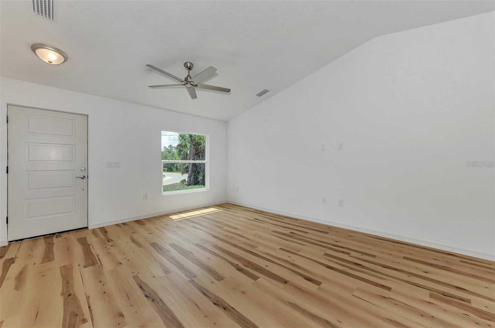 4637 Corbett Ln Property Photo 9