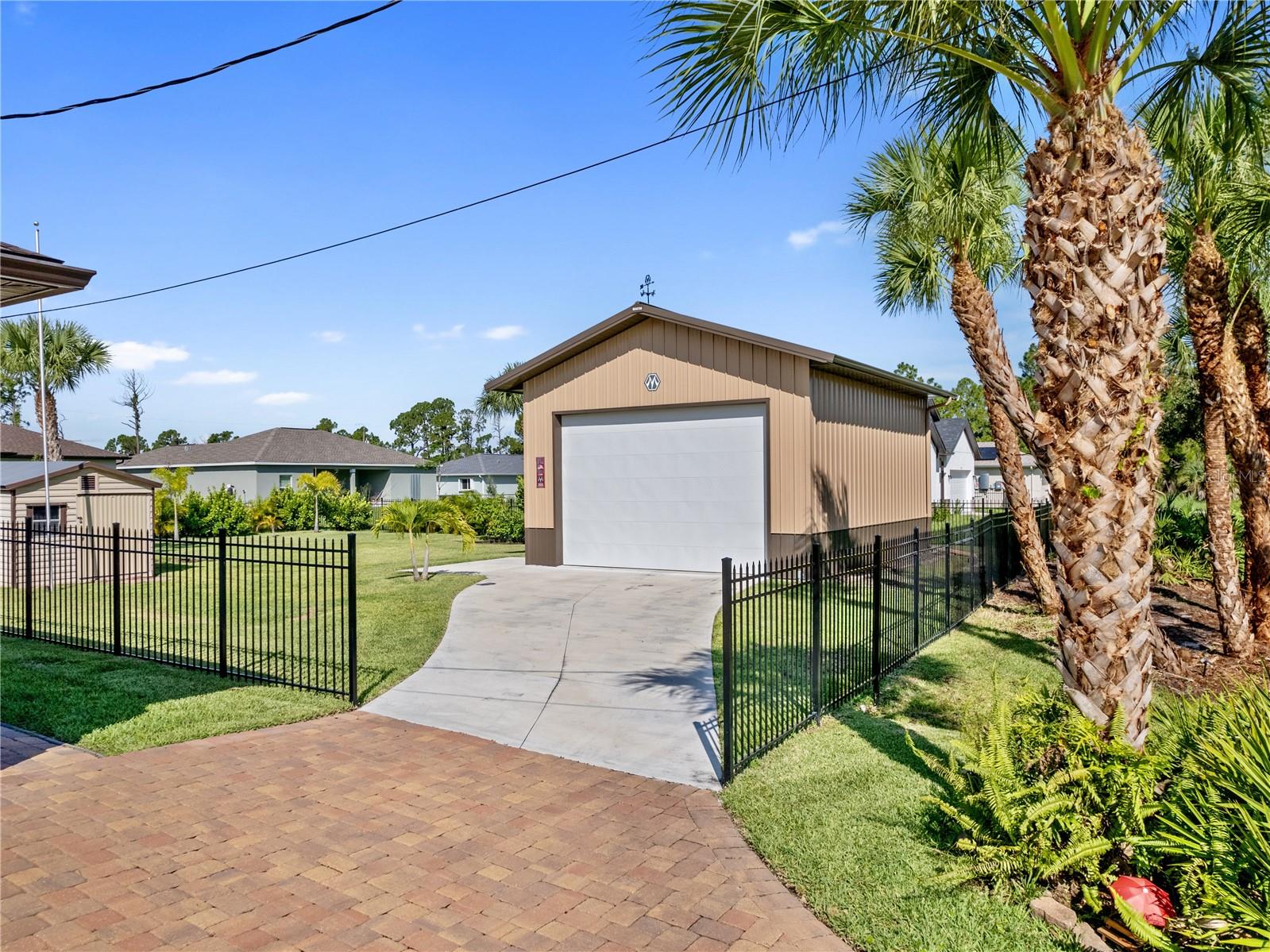 2129 Music Ln Property Photo 5