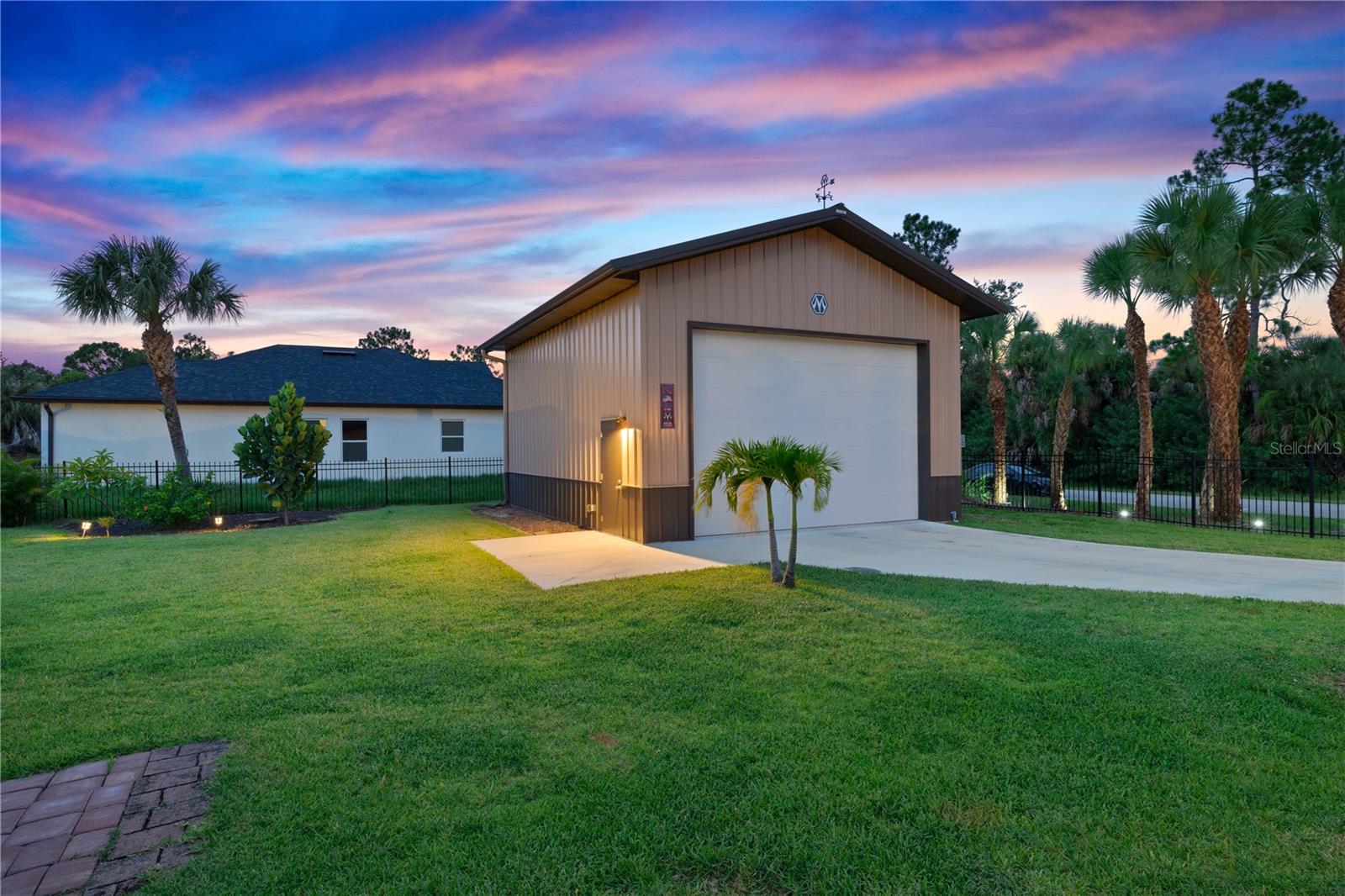 2129 Music Ln Property Photo 8
