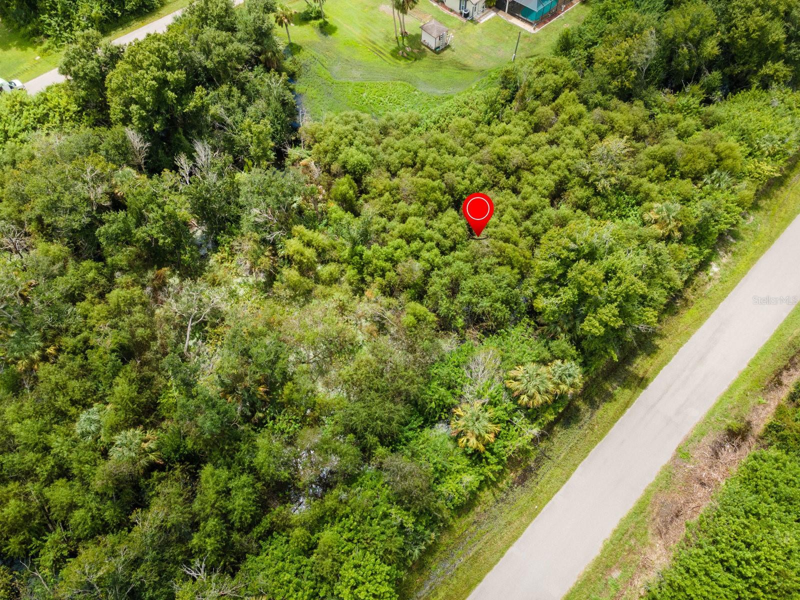 22447 Morocco Ave Property Photo 4
