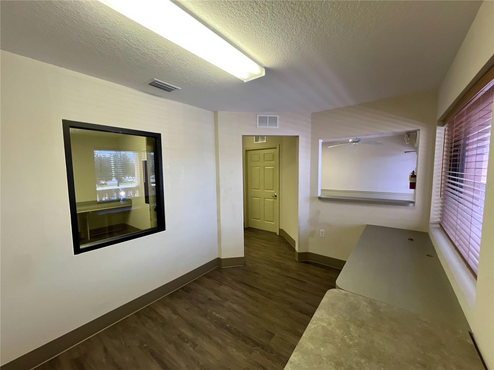 3400 Tamiami Trl #203 Property Photo 11