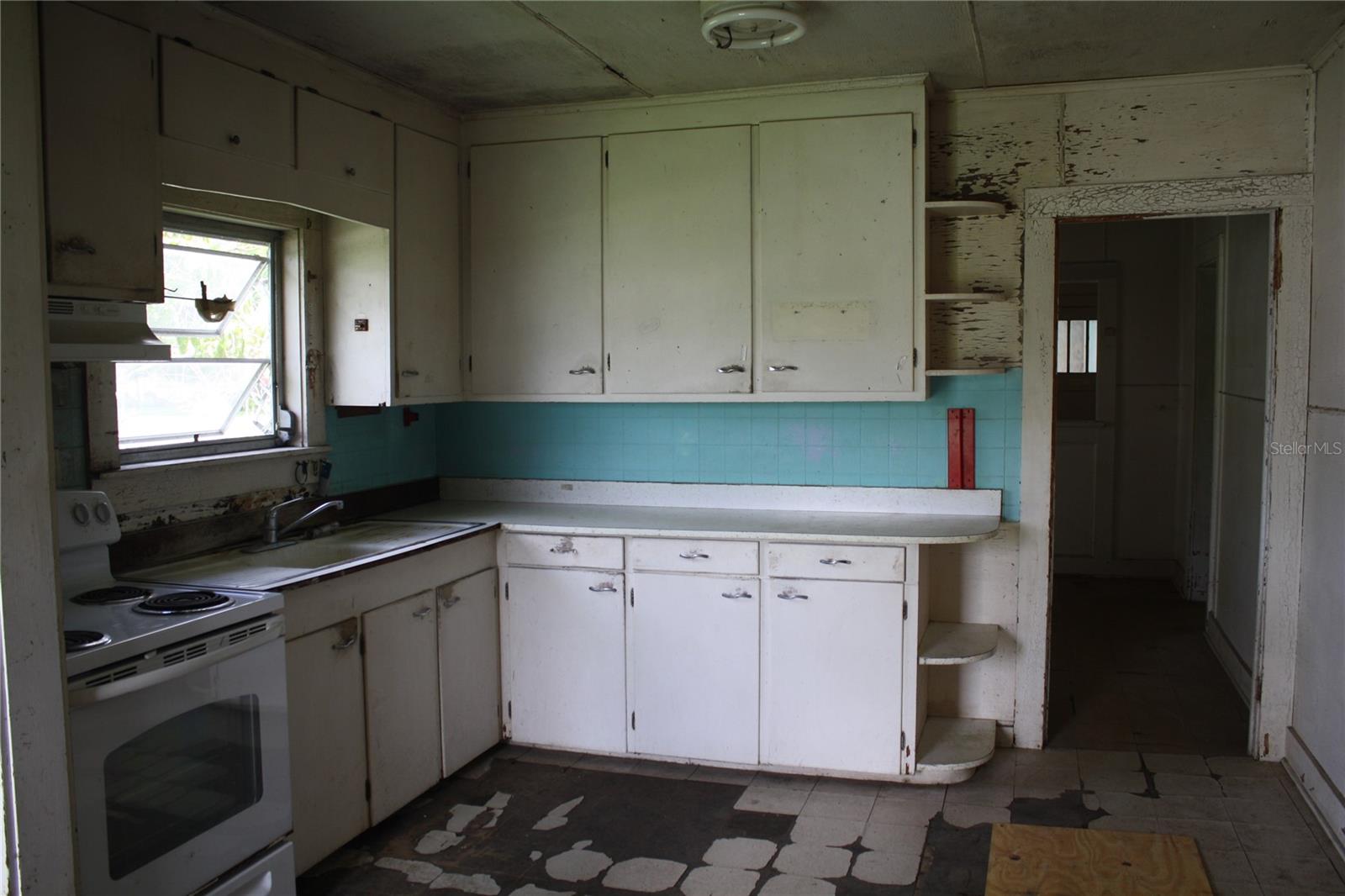 702 W Olympia Ave Property Photo 11