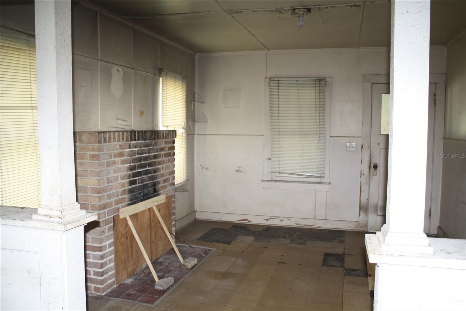 702 W Olympia Ave Property Photo 16
