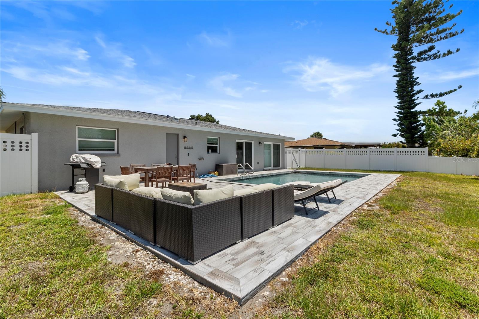 60 Golfview Rd Property Photo 27